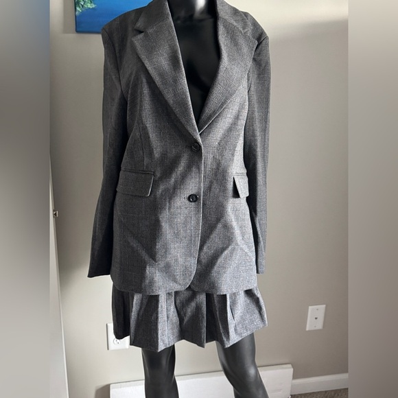 H&M Charcoal Checkered Blazer and Skirt Set - Picture 11 of 13